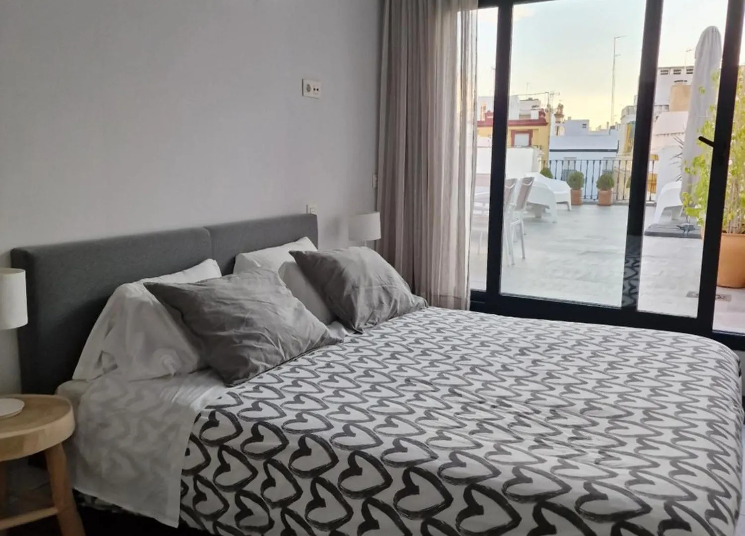 Atico En Puerta Osario Apartman Sevilla