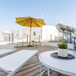 Precioso Atico De Diseno, Gran Terraza De 35 M2 Y De 16 M2 Y Garaje En Pleno Centro Apartment